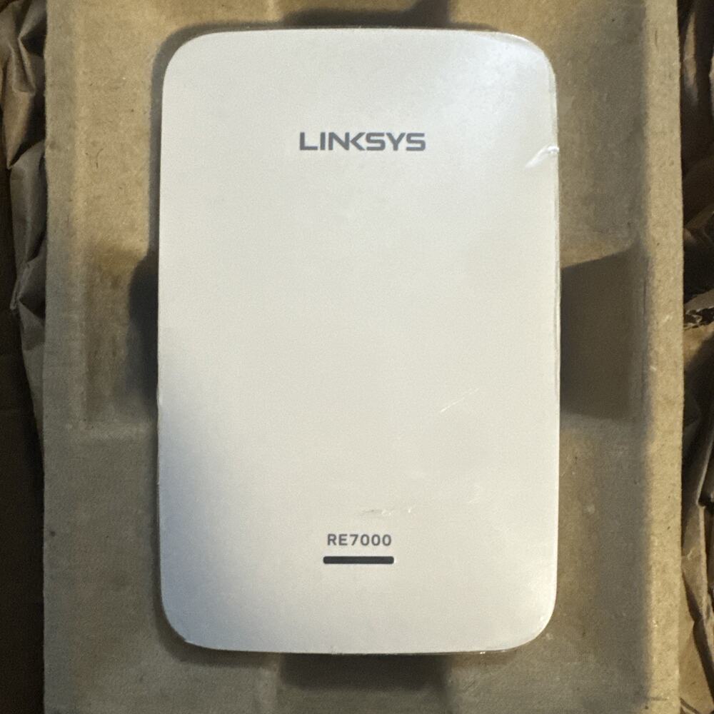 Linksys AC1900 Gigabit Range Extender/WiFi Booster/ Repeater -Max Stream RE7000